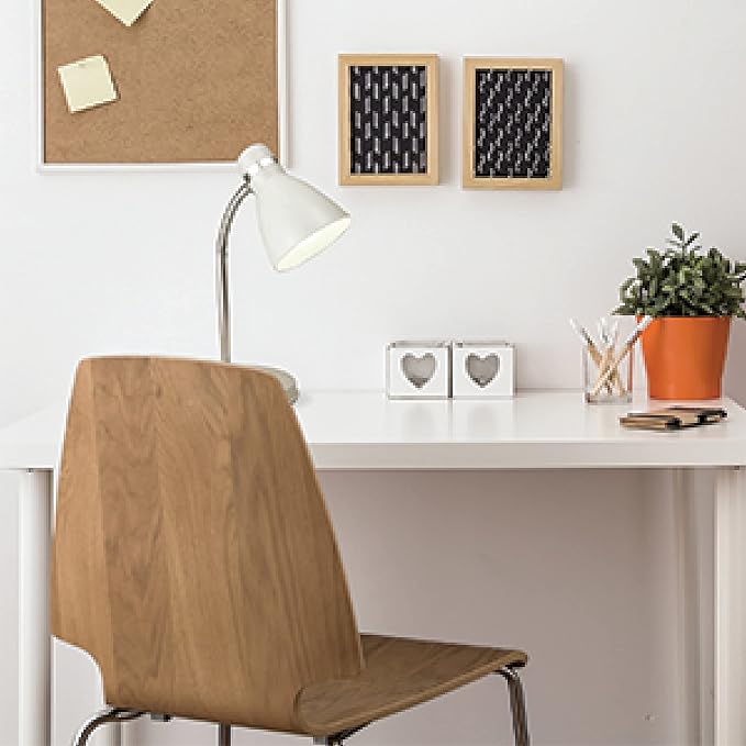 Newhouse Lighting Oxford White Metal Flexible Classic Goose Neck Design Desk or Table Lamp for Office or Bedroom Use